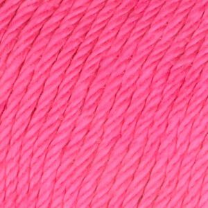 Close up van Yarn and colors super musthave, kleur girly pink